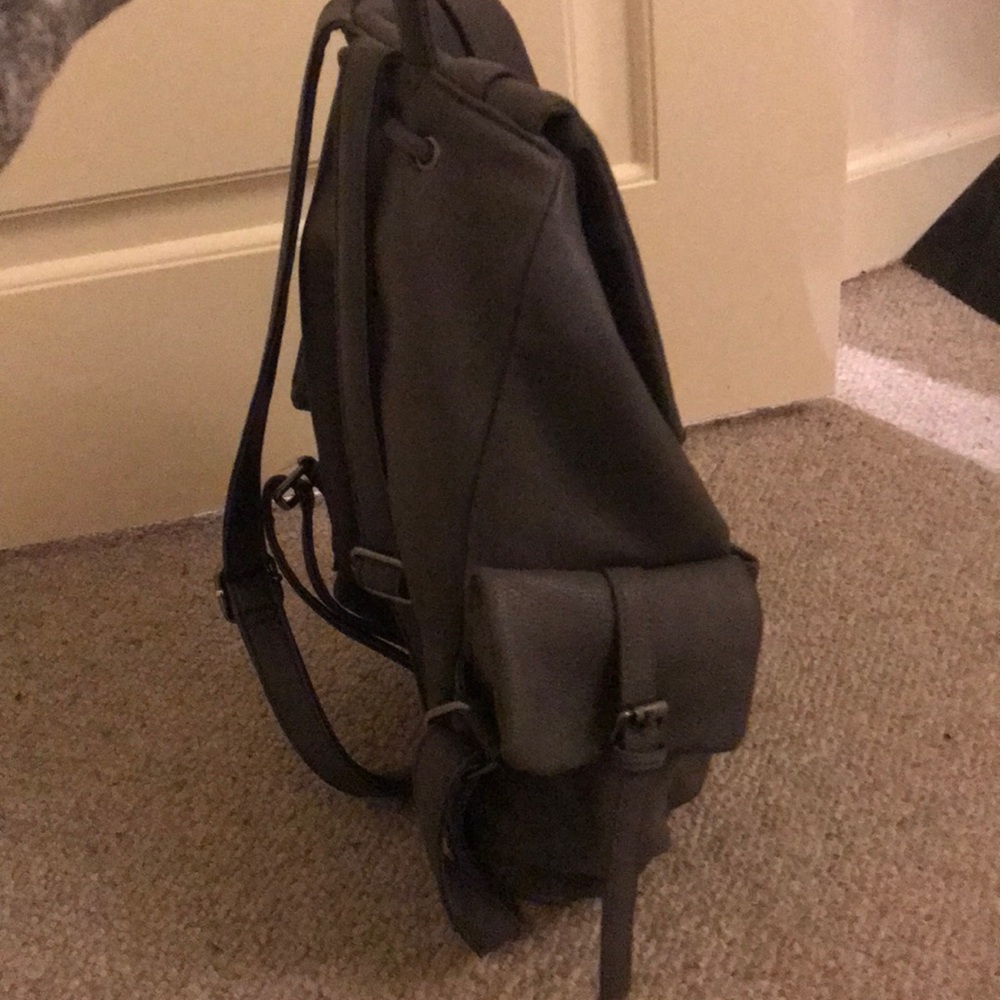 Backpack - Picture 3 of 5